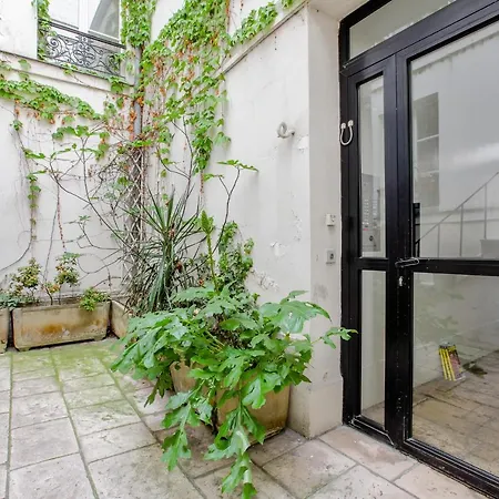 11 - Studio Design Champs Elysees Apartment Paris